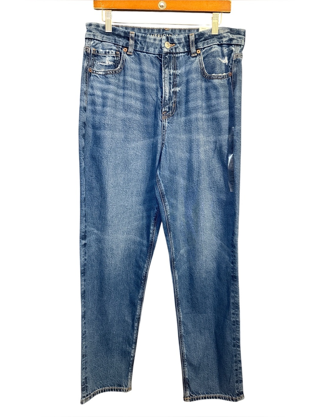 American Eagle Outfitters Women's Curvy Mom Jean Medium Wash Size 14 Regular NWT